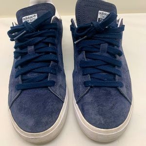Adidas Stan Smith men’s sz 7 blue suede lace up